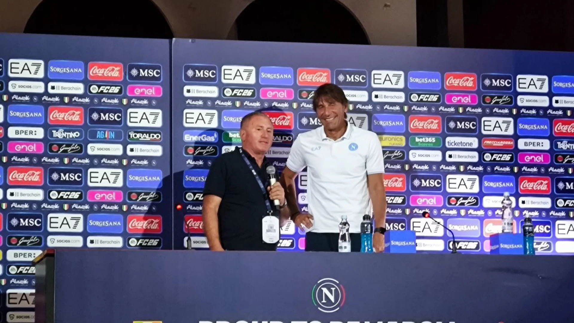 Antonio Conte in conferenza stampa a Castel Di Sangro. "Qui strutture sportive di rilievo assoluto. Siamo a casa nostra". GUARDA IL VIDEO